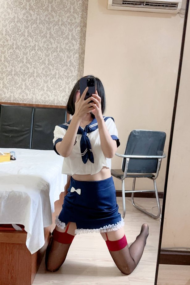 动漫博主@胜利的小生活微密圈系列 -海军风 [11P/3V/52MB]