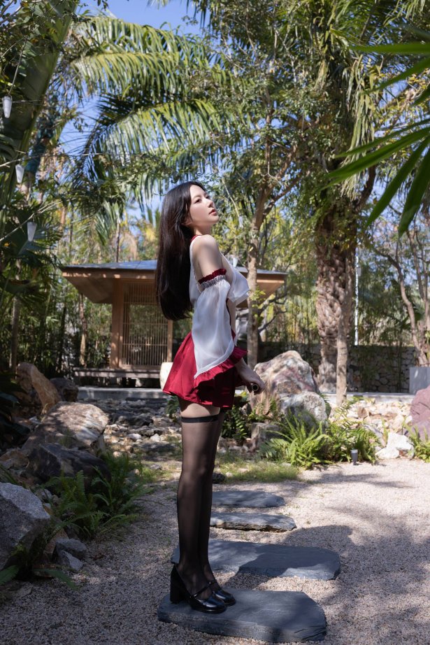 鱼子酱Fish – 内拍《竹子巫》[120P/1.54GB]