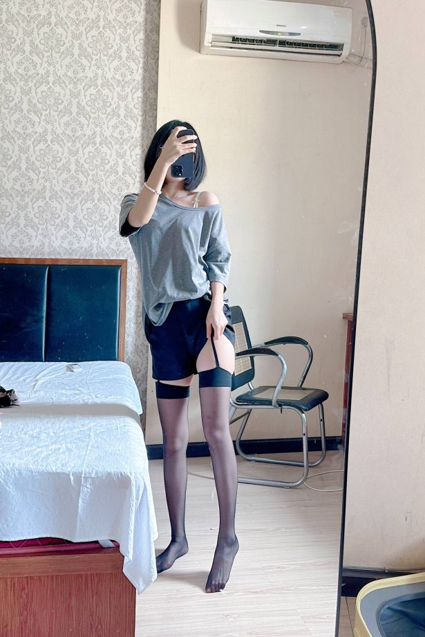 动漫博主@胜利的小生活微密圈系列 -多种丝展示 [29P/2V/63MB]