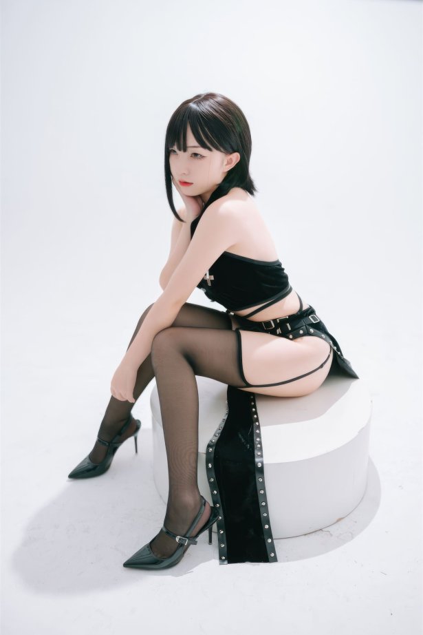 花铃 - 吊带袜修女[71P/399MB]