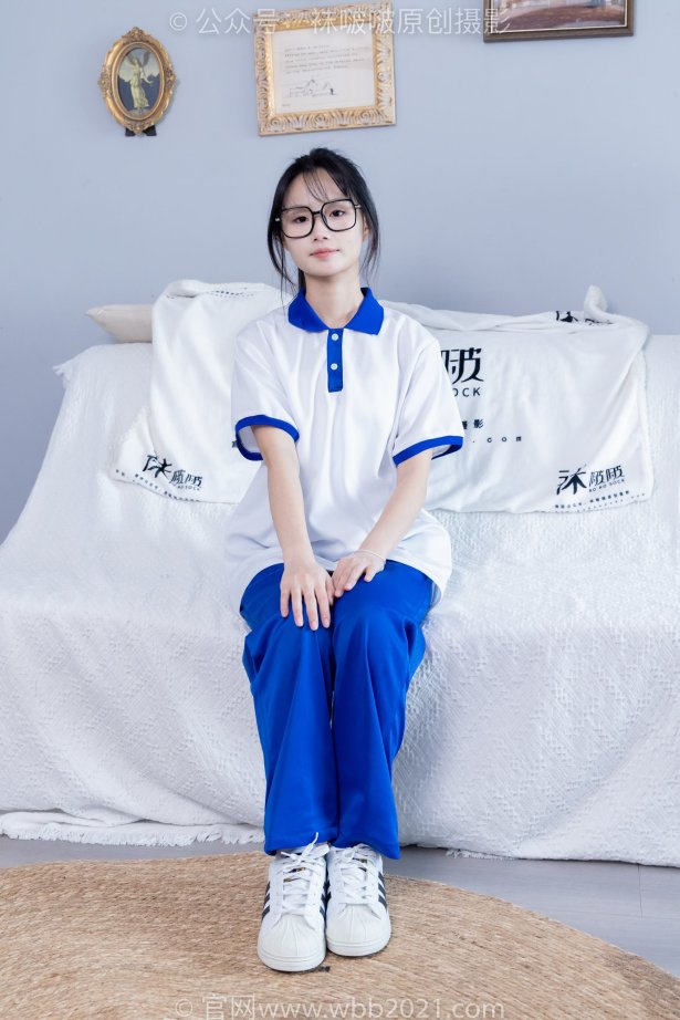 [BoBoSocks袜啵啵]NO.351 甜甜圈-板鞋、白棉袜、肉丝、校服裤里丝[150P/1V/6.88GB]