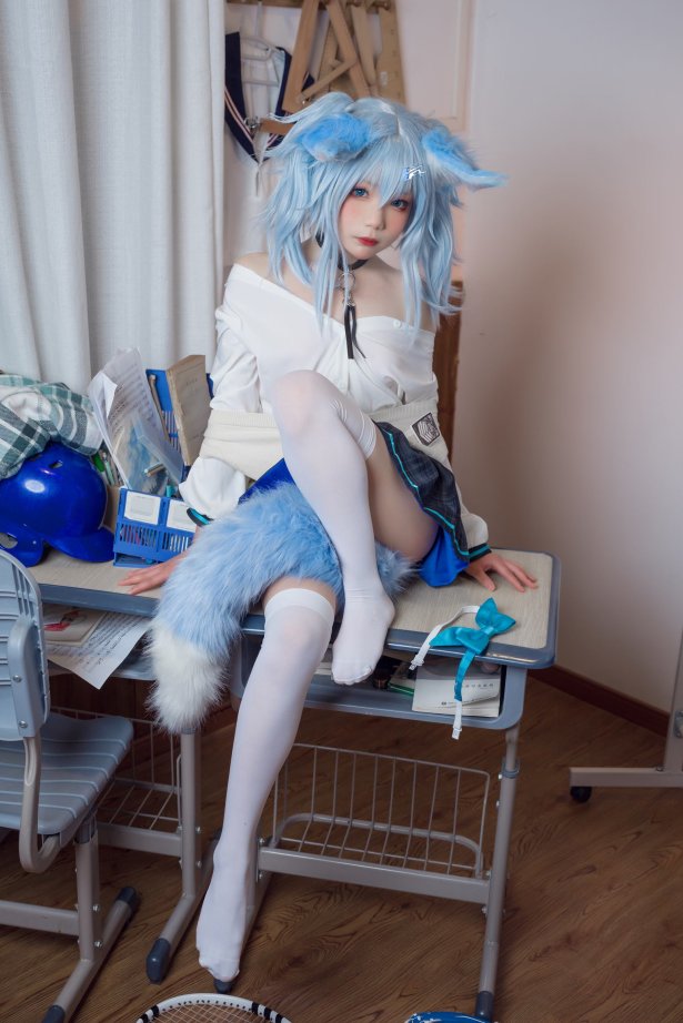 王胖胖u - PA15校服[38P/532MB]