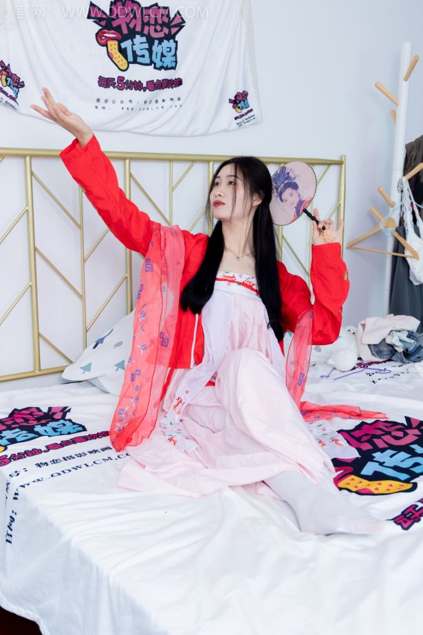 物恋传媒 NO.1872 绒绒-红衣飘飘[180P/1V/3.84GB]