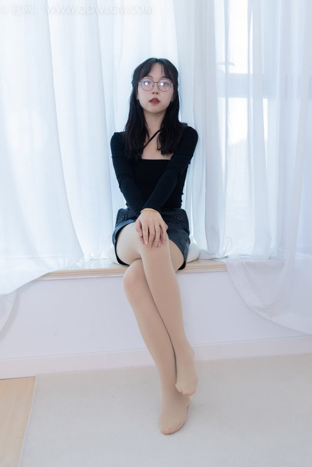 物恋传媒 NO.1886 纱纱-乌鸦飞吧[150P/1V/4.17GB]