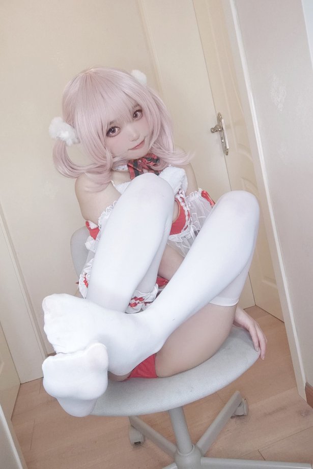 神沢永莉 - 平安夜红色分体式[125P/1V/549MB]