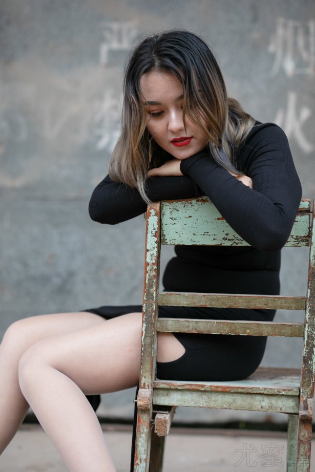 尤蜜丝 NO.043 穿搭推广展示图集 记忆中的老宅[54P/308MB]