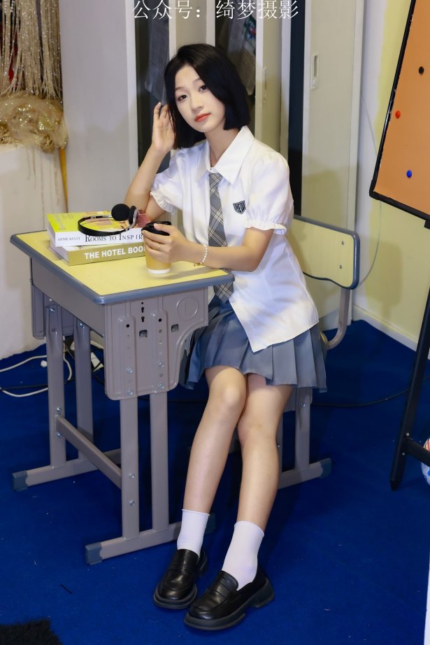 绮梦摄影 第010期 Light（花絮视频版）[265P/1V/9.93GB]