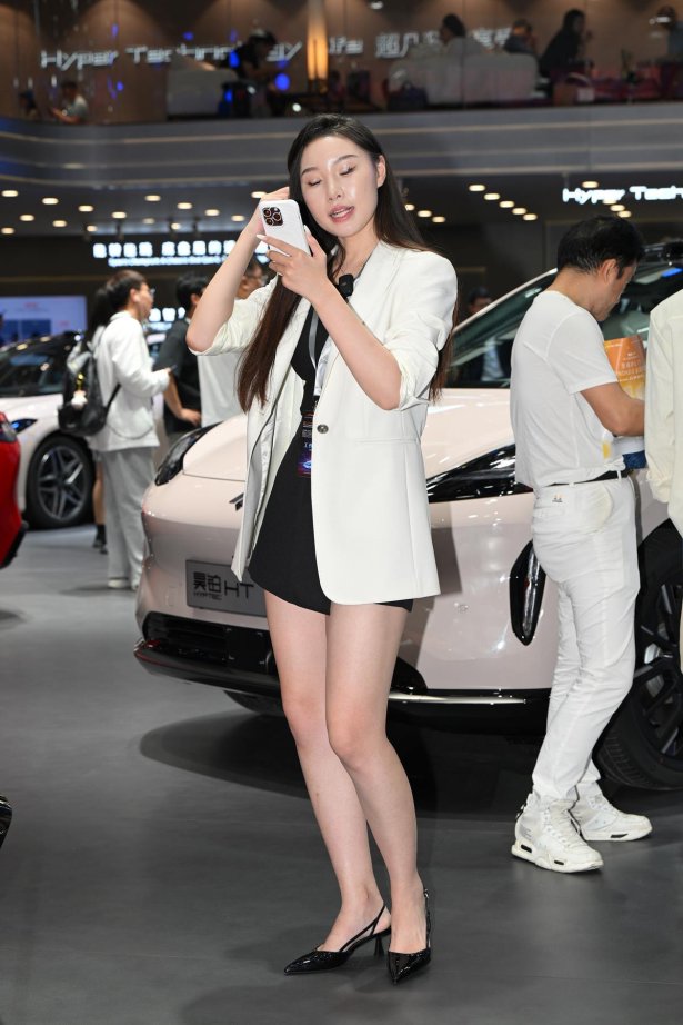 精选街拍作品 NO.5742 白色西装外套[67P/169MB]