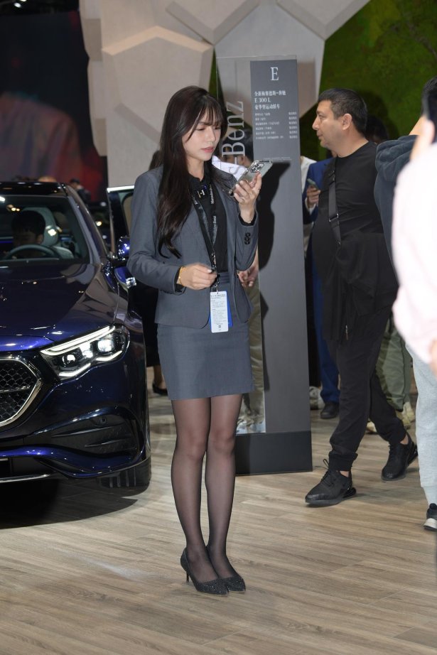 精选街拍作品 NO.5737 灰色通勤风[163P/393MB]