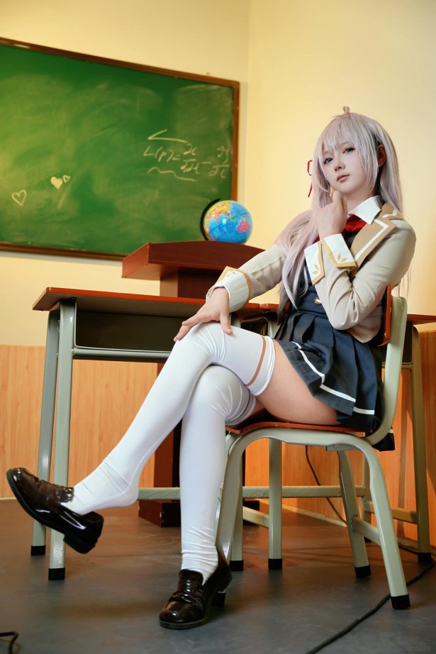 喜欢爱理吗 - 不时以俄语轻声遮羞的邻座艾莉同学[30P/135MB]