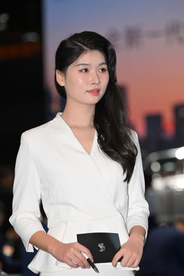 精选街拍作品 NO.5700 白裙礼仪[91P/201MB]