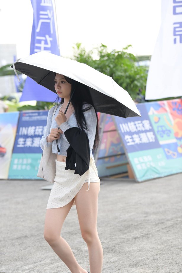 精选街拍作品 NO.5760 甜美清新女孩[40P/94MB]