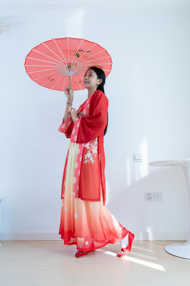 物恋传媒 NO.2386 岚岚-布鞋、短白丝、红色船袜、汉服[179P/1V/5.79GB]