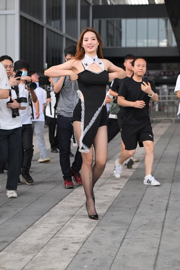 精选街拍作品 NO.5777 绝美车展女郎[102P/284MB]