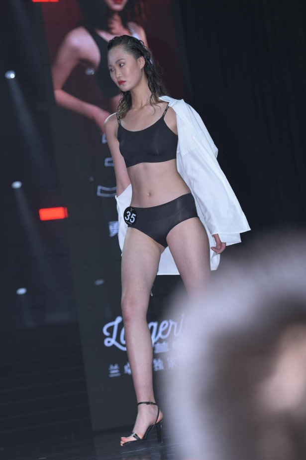 精选街拍作品 NO.5836 活力青春[172P/222MB]