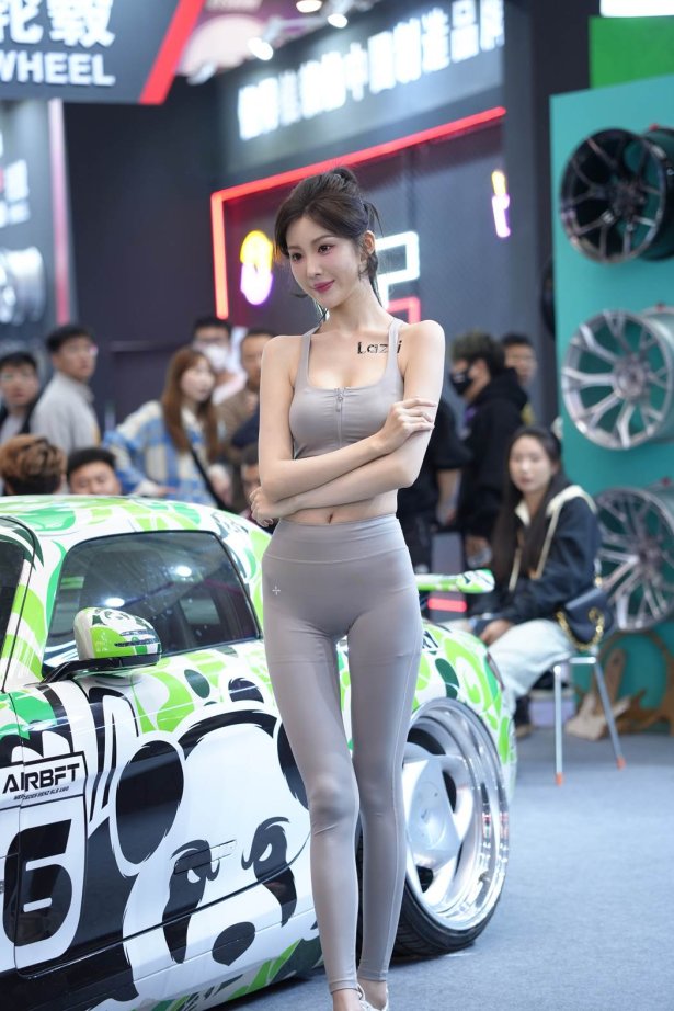 精选街拍作品 NO.5875 甜美清新小雪花[103P/132MB]