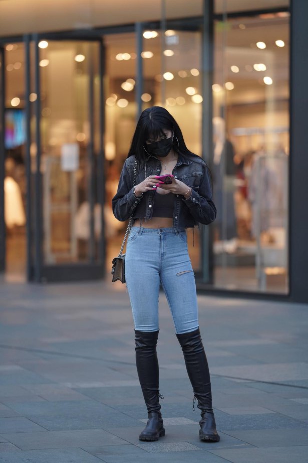 精选街拍作品 NO.5827 长靴牛仔[33P/106MB]