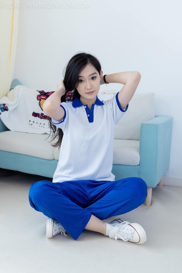 物恋传媒 NO.2406 橙橙-帆布鞋、白棉袜、薄肉丝、校服裤里丝[170P/1V/4.17GB]