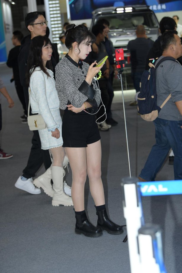 精选街拍作品 NO.5836 短靴短裤主播[62P/175MB]