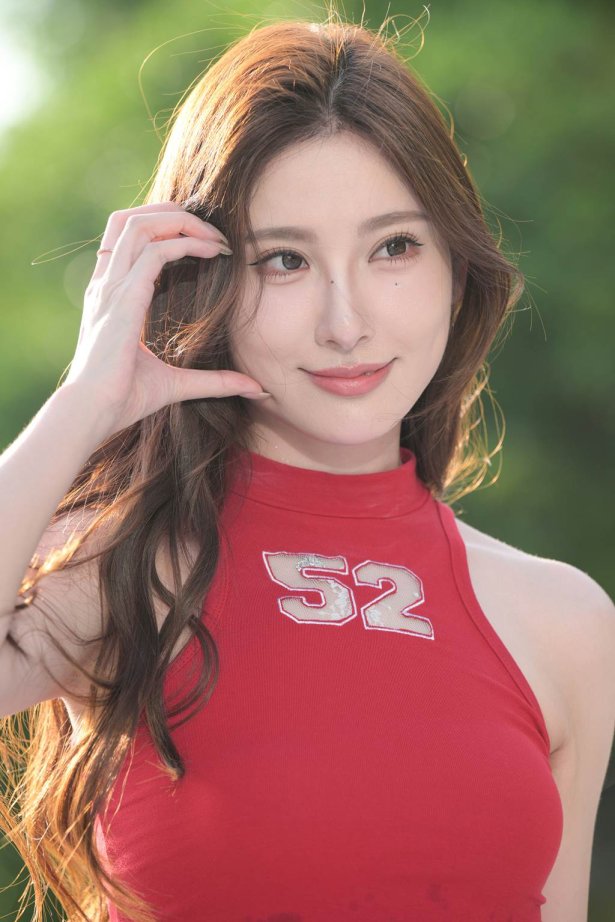 精选街拍作品 NO.5998 阳光火红运动装[168P/390MB]