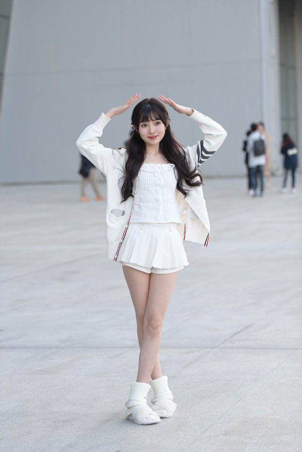 精选街拍作品 NO.6031 甜美清新白色系[34P/70MB]