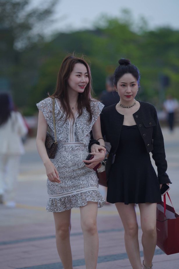 精选街拍作品 NO.5955 白色绣花连衣裙[136P/441MB]