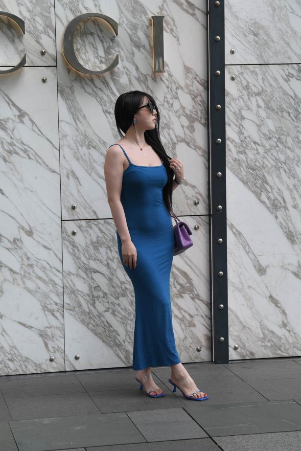 精选街拍作品 NO.5912 温婉蓝色吊带长裙[143P/420MB]