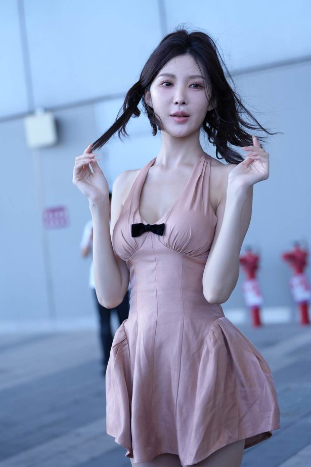 精选街拍作品 NO.6046 粉色吊带裙[176P/205MB]