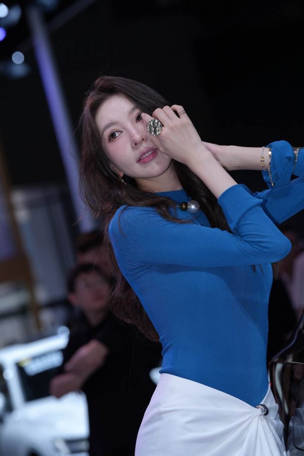 精选街拍作品 NO.6013 气质女神小闹[59P/85MB]