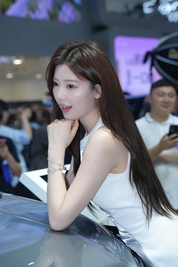 精选街拍作品 NO.5996 甜美可爱[150P/236MB]