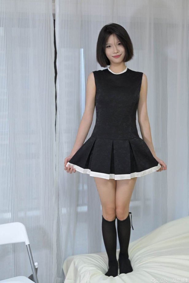 凝思摄影 NO.003 小睿-连衣裙、小腿袜、小皮鞋[137P/1V/4.66GB]