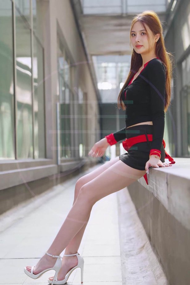 NO.1579 2024 广州车展 网红美女车模 beautyleg LOOKBOOK 35[1V/170MB]