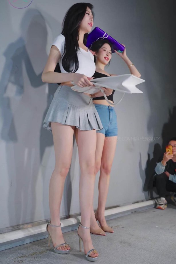 NO.1531 2024 广州车展 网红美女车模 beautyleg LOOKBOOK 12[1V/226MB]