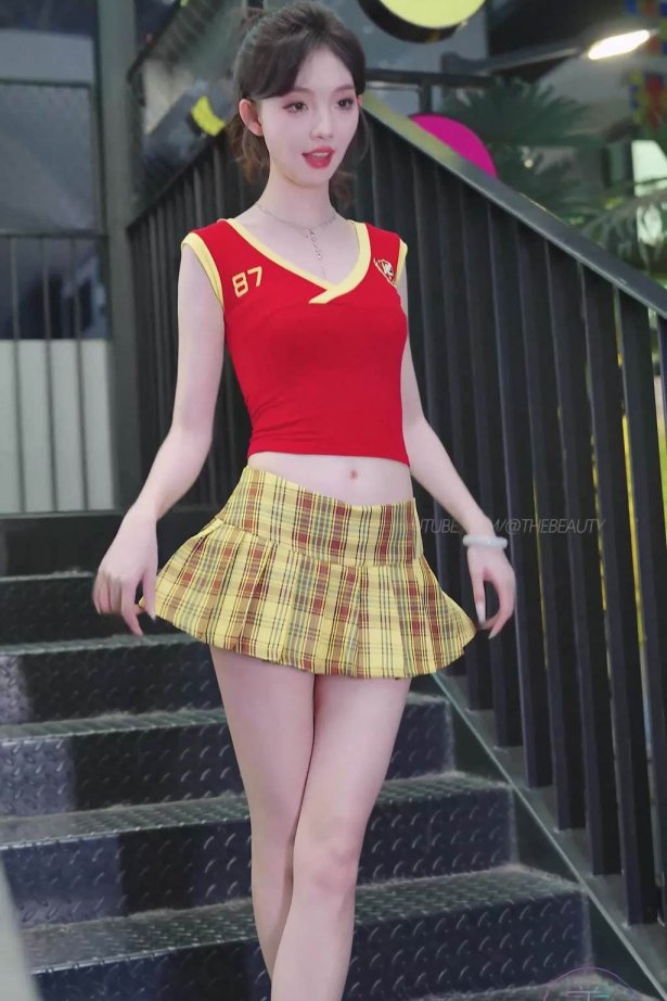 NO.1577 2024 广州车展 网红美女车模 beautyleg LOOKBOOK 33[1V/242MB]