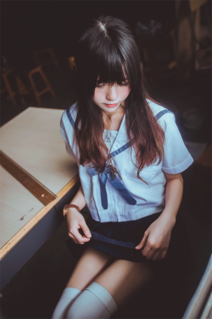 萝莉风COS 桜桃喵 – 蓝白水手服 蝴蝶结 [39P/290MB]